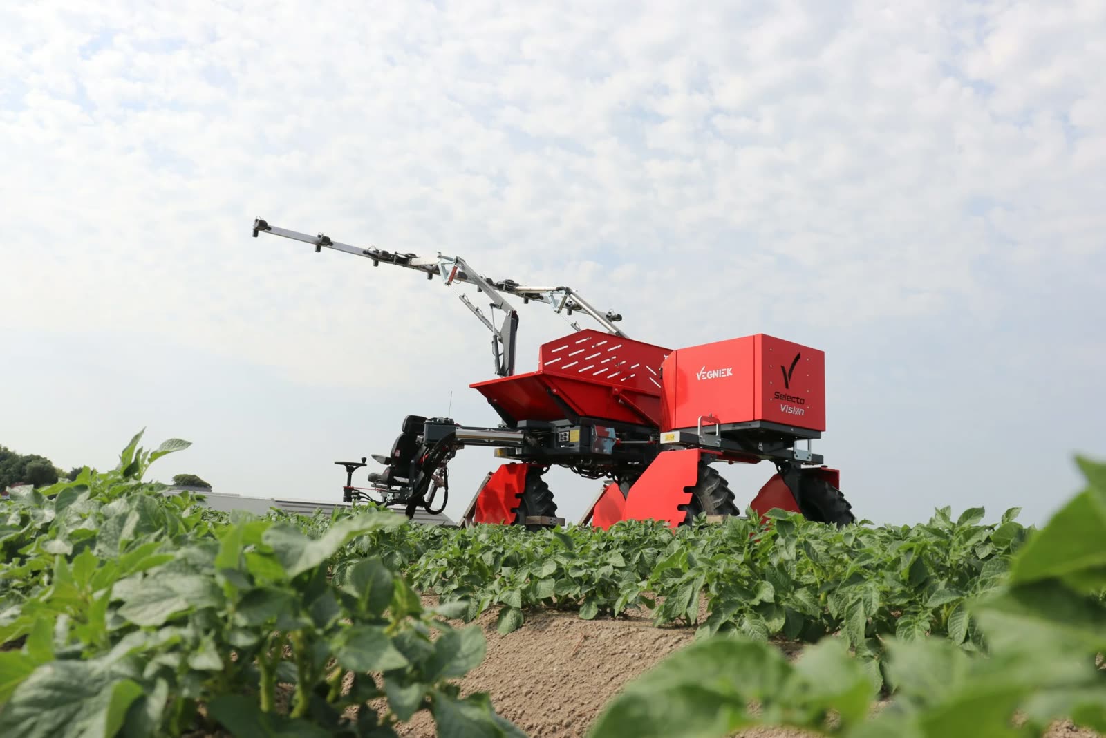 De SelectoVision-selectiewagen van Vegniek in een aardappelperceel. Foto: Vegniek